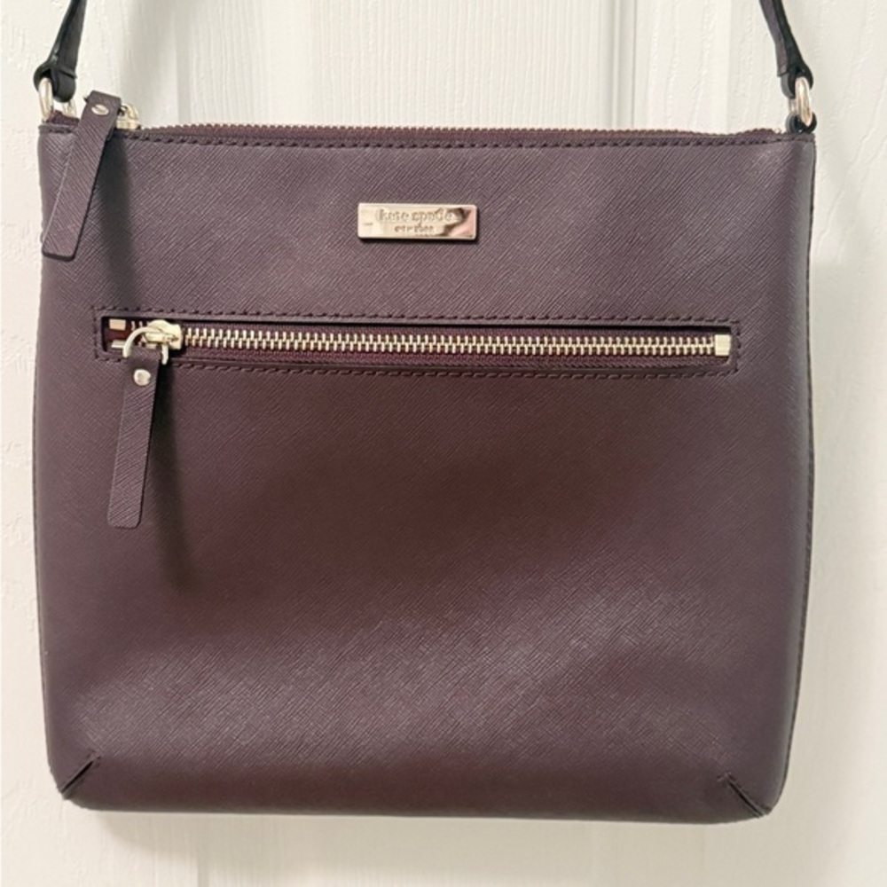 EXCELLENT CONDITION KATE SPADE Rima Laurel Way Crossbody Plum Color